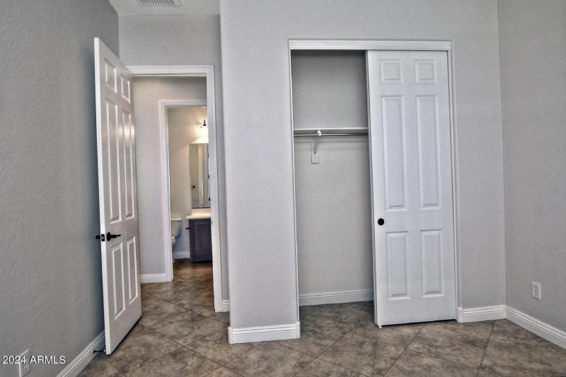 7167 W Merriweather Wy-large-032-007-Bed