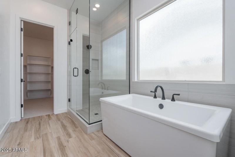 Tri Pointe Blossom Rock 508 - Primary Ba