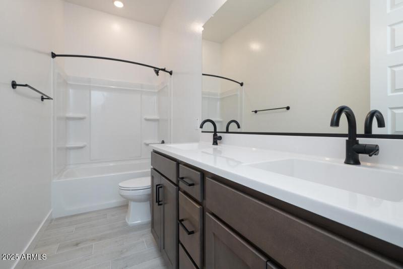Tri Pointe Whispering Hills 81 - Bathroo