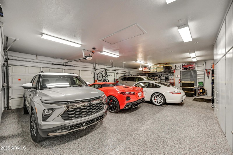 Garage with 4 Cars