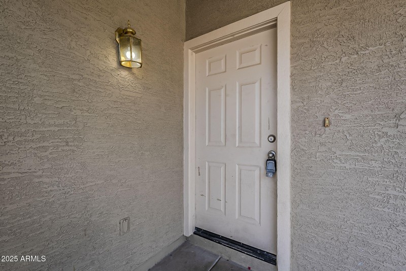 4-web-or-mls-Paseo Way-4