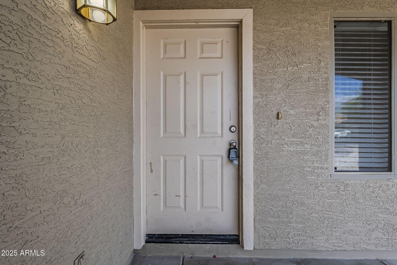 5-web-or-mls-Paseo Way-5