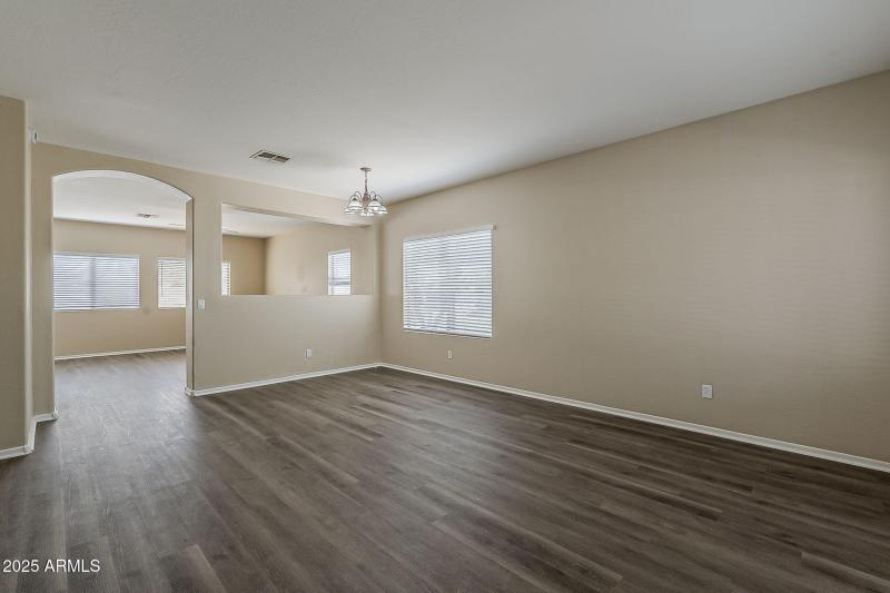 6-web-or-mls-Paseo Way-6