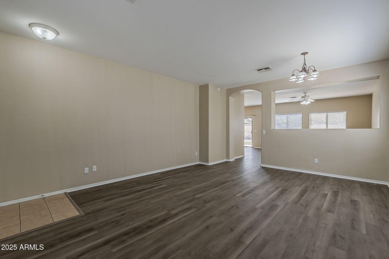 7-web-or-mls-Paseo Way-7