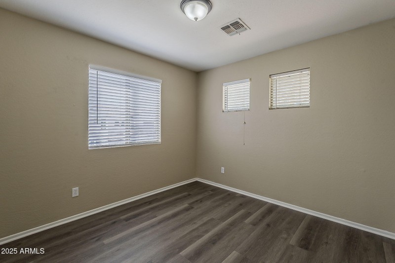 36-web-or-mls-Paseo Way-36