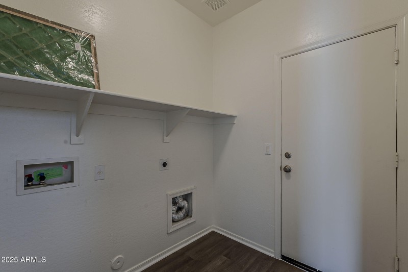 43-web-or-mls-Paseo Way-43