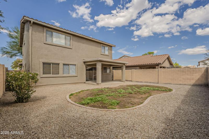 46-web-or-mls-Paseo Way-46