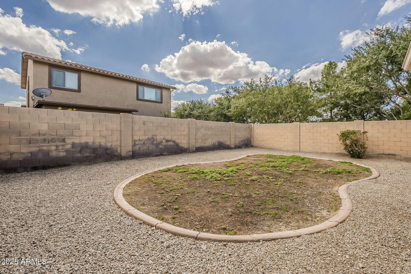 49-web-or-mls-Paseo Way-49