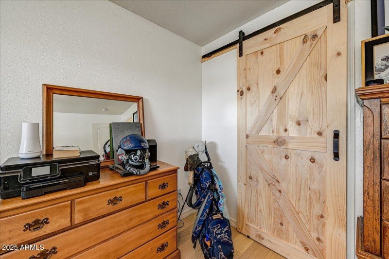 20-Bedroom_Office Accent