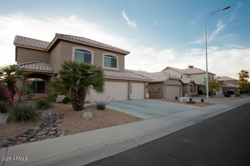 4) 62910-68cb4b97cbad9