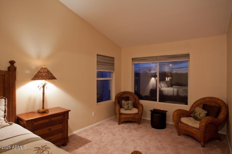 61) 62910-68cb4b8f307c9