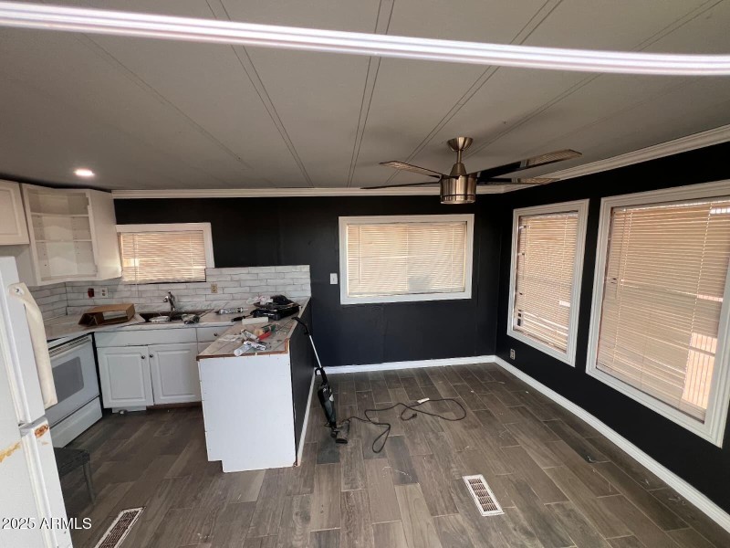 cdf3f0c9-9e4a-49fa-933d-a4ec73a81b6d