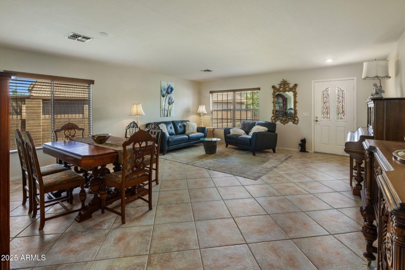 Living room - Dining room