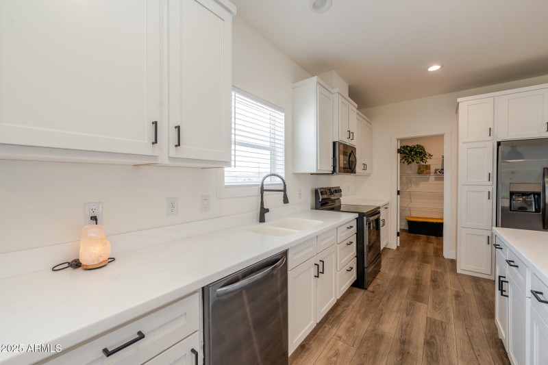 DSC02547-Enhanced-NR