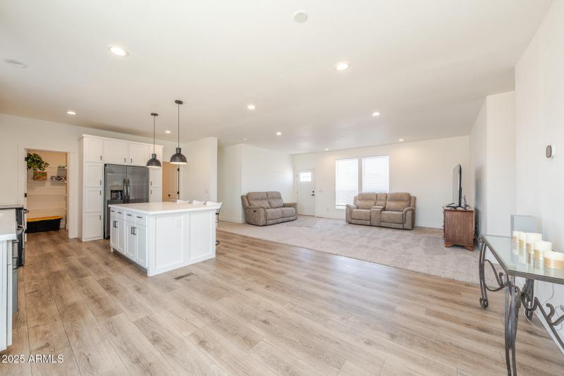 DSC02563-Enhanced-NR