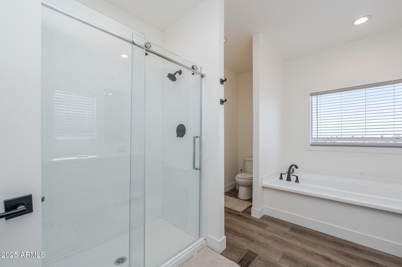 DSC02576-Enhanced-NR