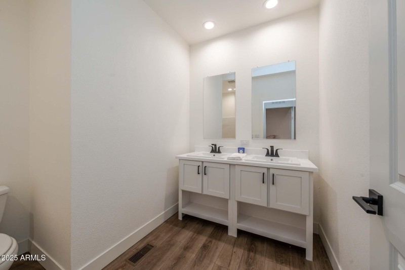 DSC02593-Enhanced-NR