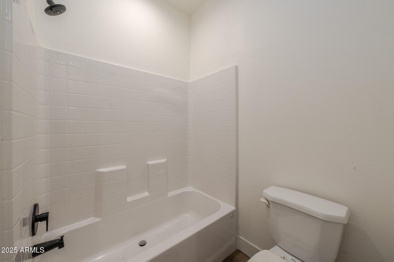 DSC02595-Enhanced-NR