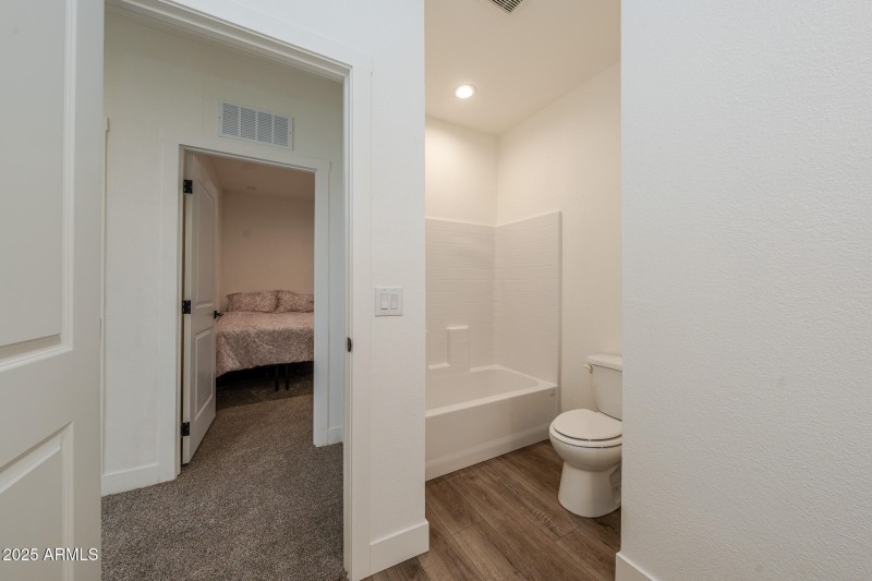 DSC02596-Enhanced-NR