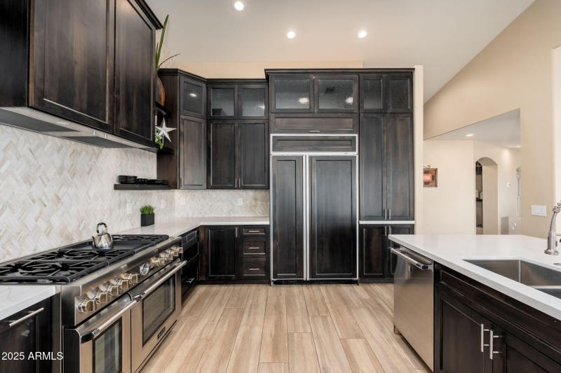 17047 E Dixileta Dr - 21