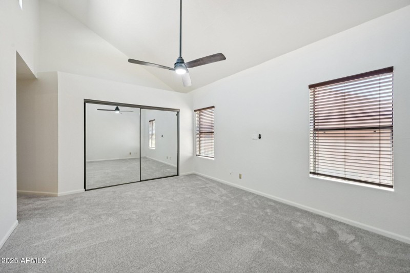 24-web-or-mls-E La Diosa Dr-S2109-024