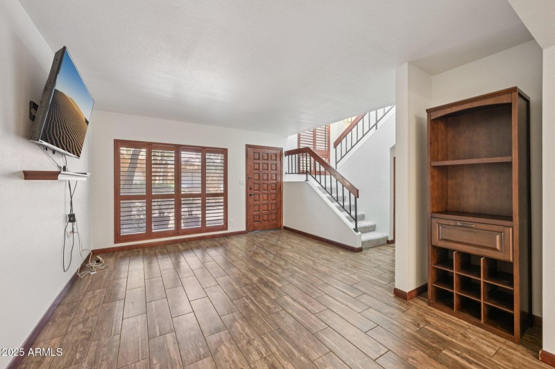 10-web-or-mls-E La Diosa Dr-S2109-010