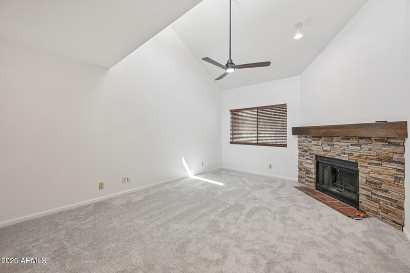 5-web-or-mls-E La Diosa Dr-S2109-005