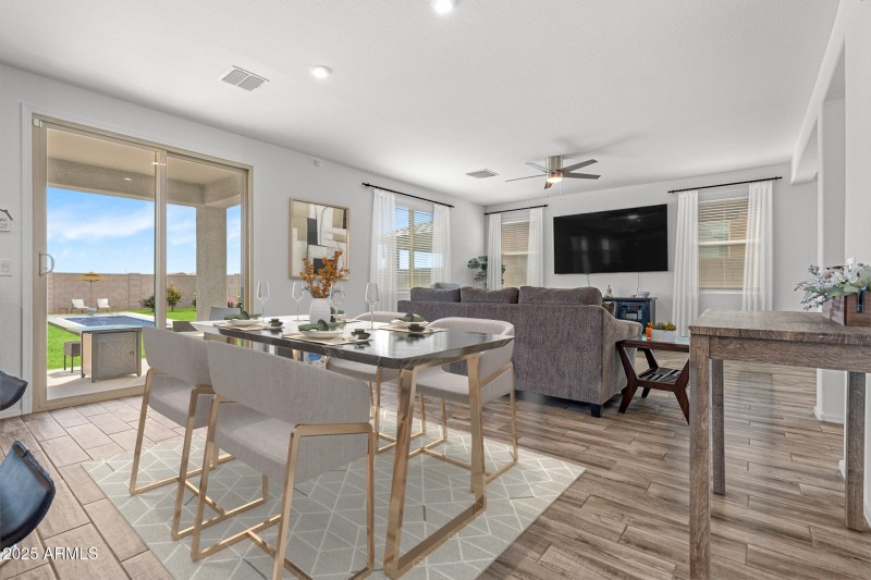 1757882204410678917_output