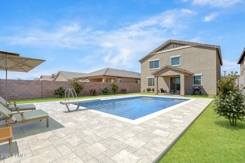 1757882918405317758_output