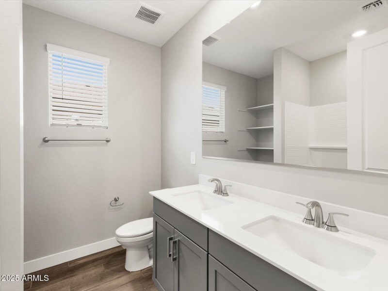 Bath 2 with Double Sinks