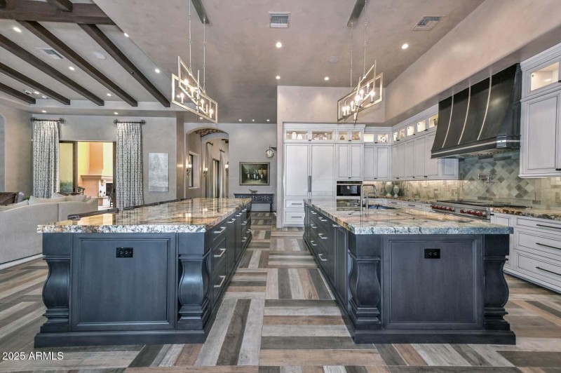 Kitchen-Dual Islands