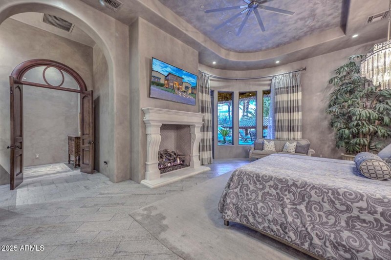 Night-Primary Bedroom2