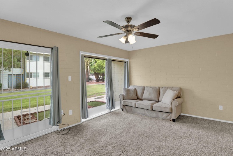 7-web-or-mls-920 N 82nd St h12 - 6