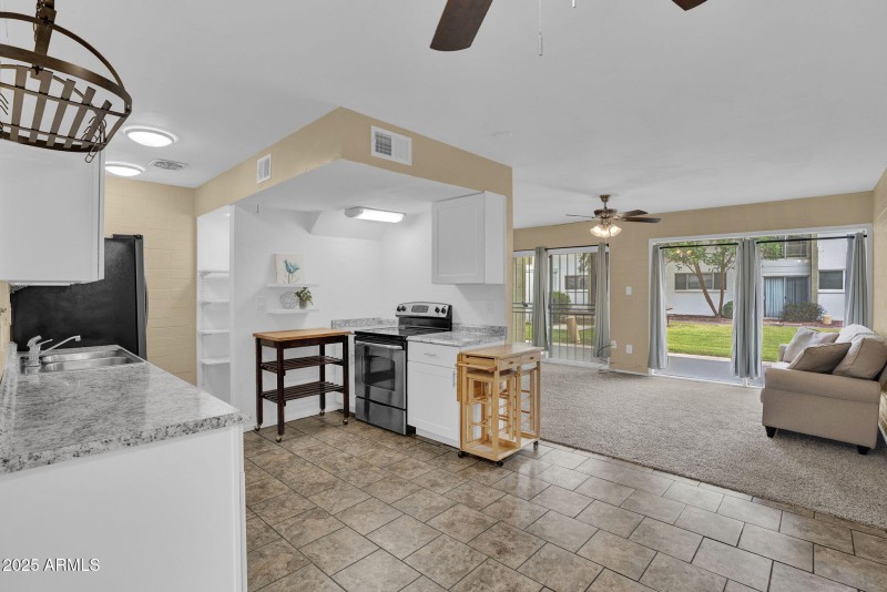 12-web-or-mls-920 N 82nd St h12 - 13