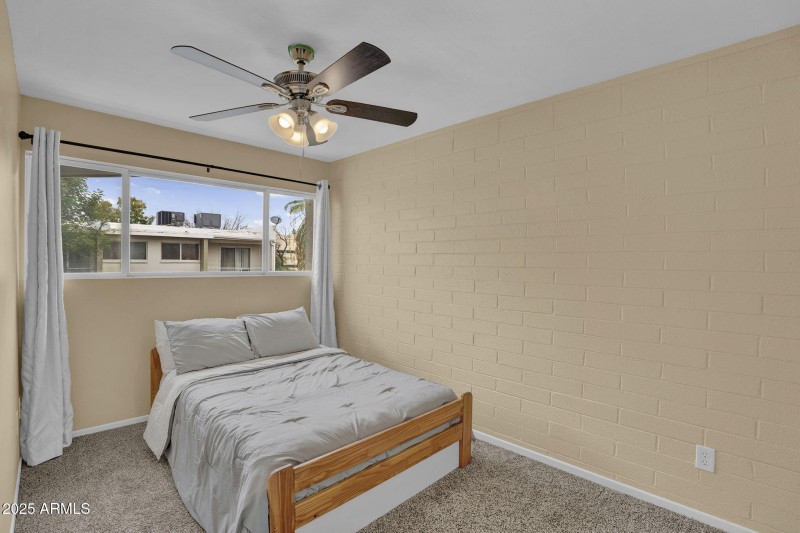 19-web-or-mls-920 N 82nd St h12 - 21