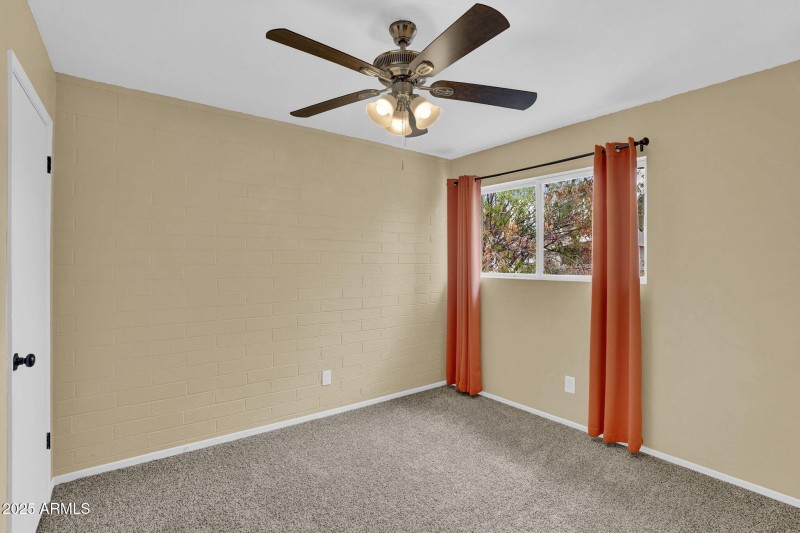 23-web-or-mls-920 N 82nd St h12 - 18