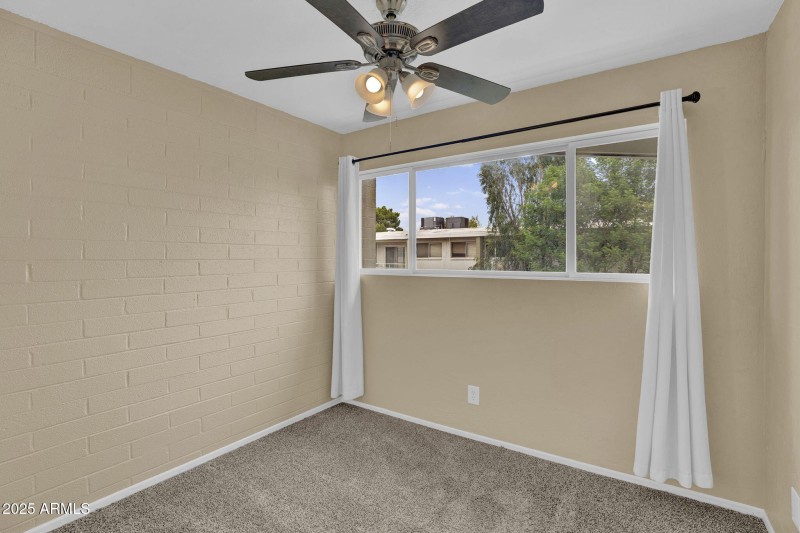 25-web-or-mls-920 N 82nd St h12 - 23