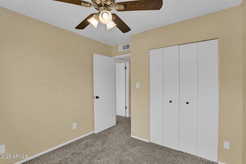 26-web-or-mls-920 N 82nd St h12 - 24