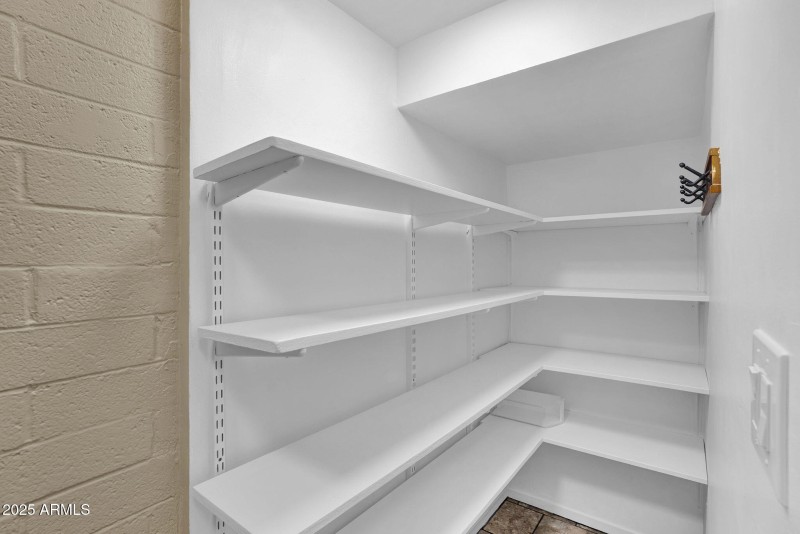 27-web-or-mls-920 N 82nd St h12 - 27