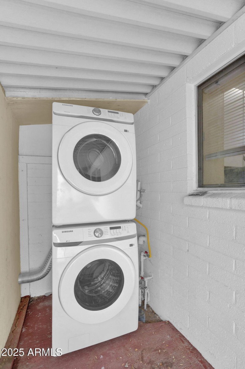 28-web-or-mls-920 N 82nd St h12 - 28