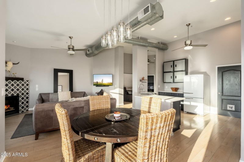 4525 N 22nd St UNIT 407 - 11