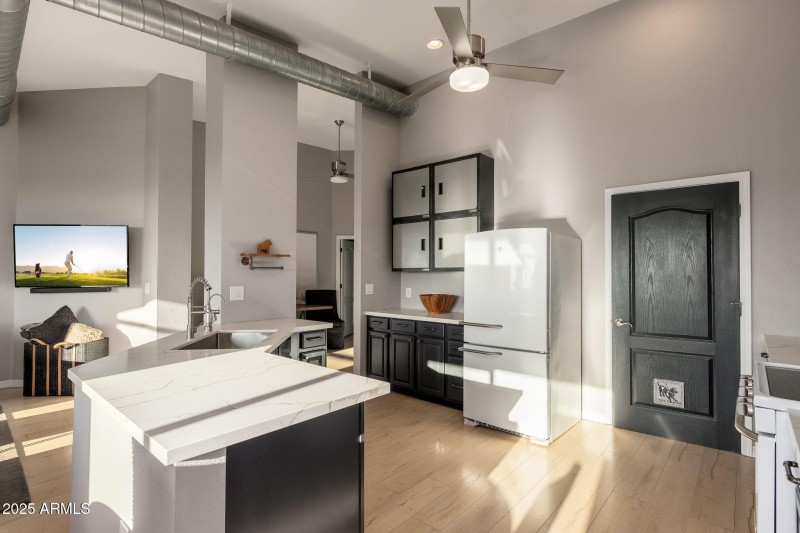 4525 N 22nd St UNIT 407 - 12