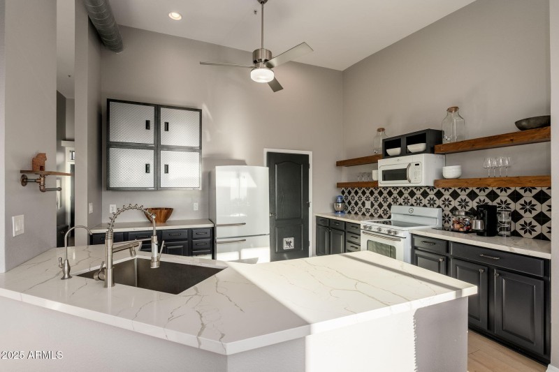 4525 N 22nd St UNIT 407 - 13