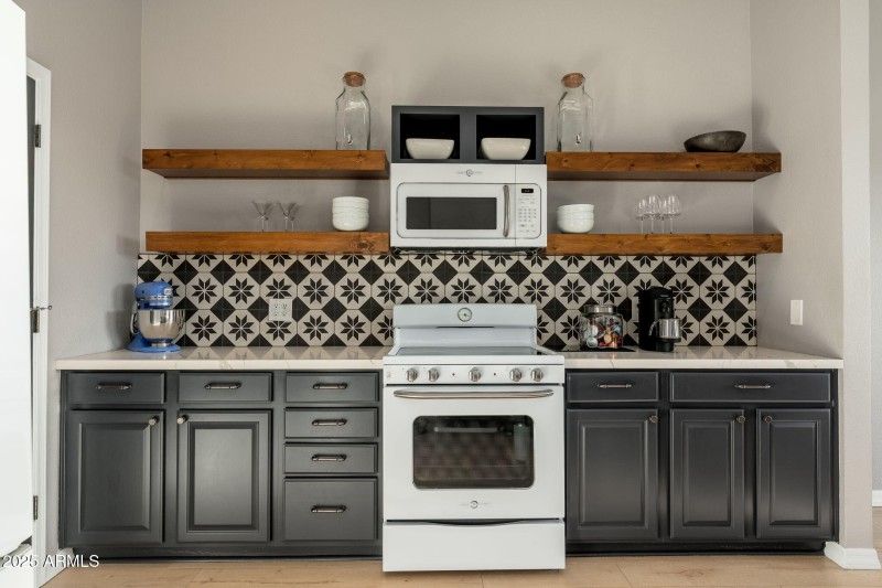 4525 N 22nd St UNIT 407 - 16