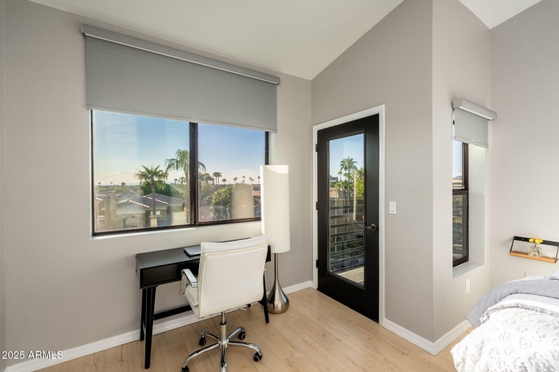 4525 N 22nd St UNIT 407 - 24