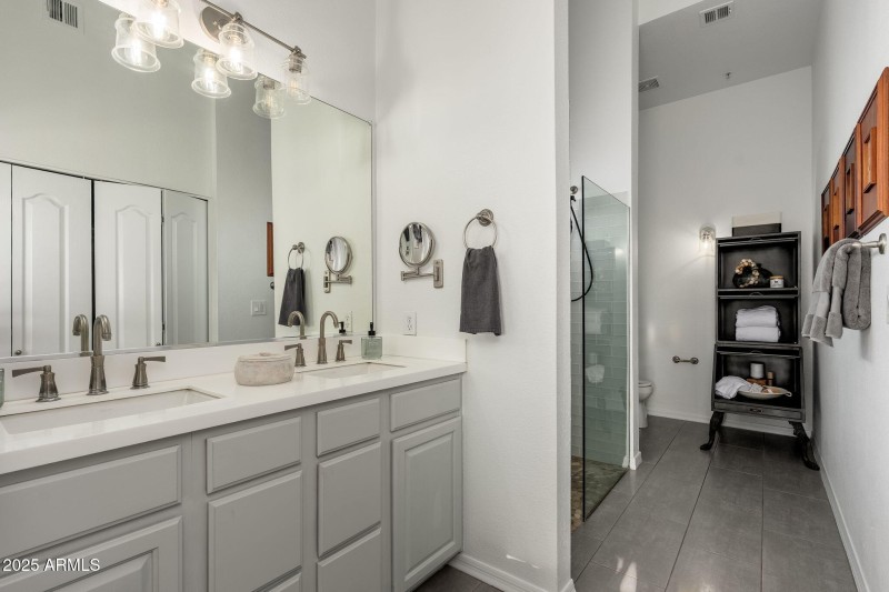 4525 N 22nd St UNIT 407 - 28