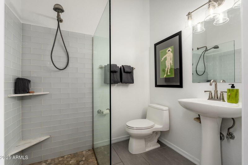 4525 N 22nd St UNIT 407 - 37