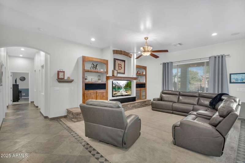 4-web-or-mls-221st-04