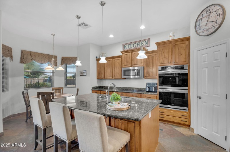 10-web-or-mls-221st-10