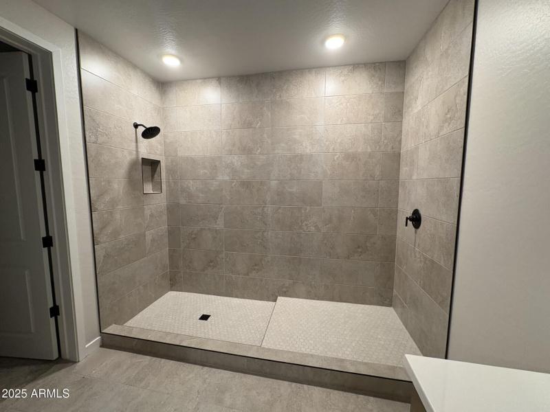 CP45 Lot 107 PR Shower